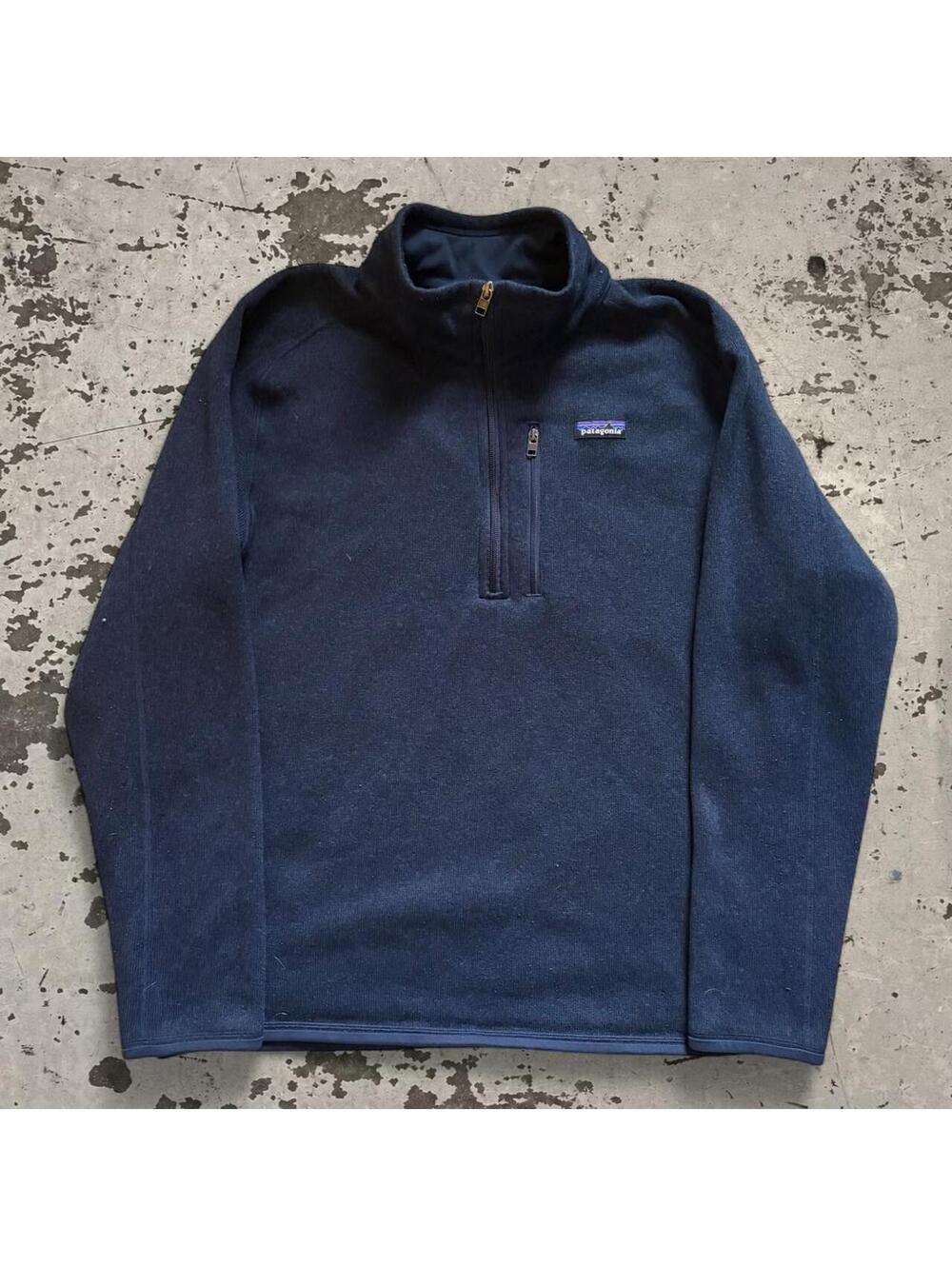 Patagonia Men's Navy and Black Sweatshirt